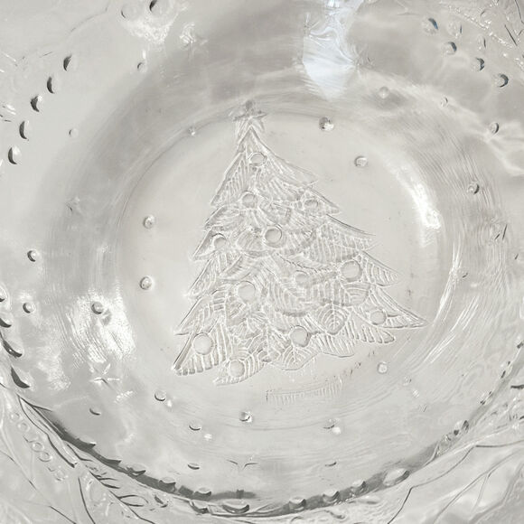 Set of 7 Vintage Arcoroc Holly Tree Tannenbaum Embossed Glass Christmas Bowls - Picture 9 of 12
